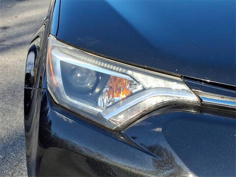 2016 Toyota RAV4 Hybrid XLE