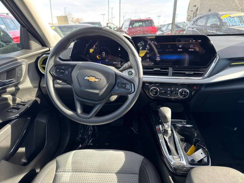 2024 Chevrolet Trax LT