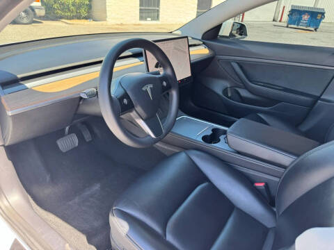 2021 Tesla Model 3 Standard Range Plus