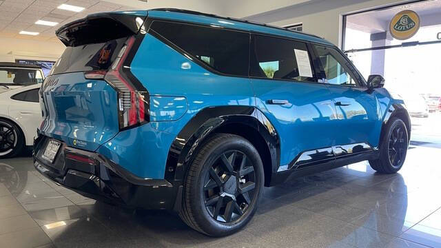2026 Kia EV9 Land