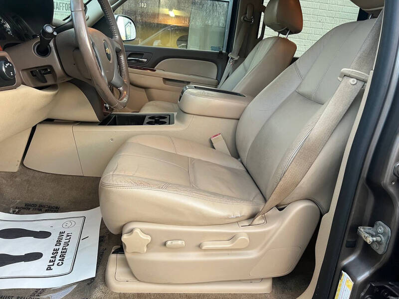 2011 Chevrolet Suburban LT