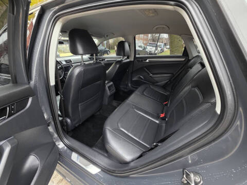 2017 Volkswagen Passat 1.8T R-Line