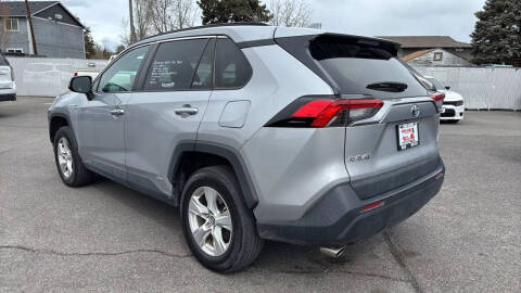 2020 Toyota RAV4 Hybrid XLE