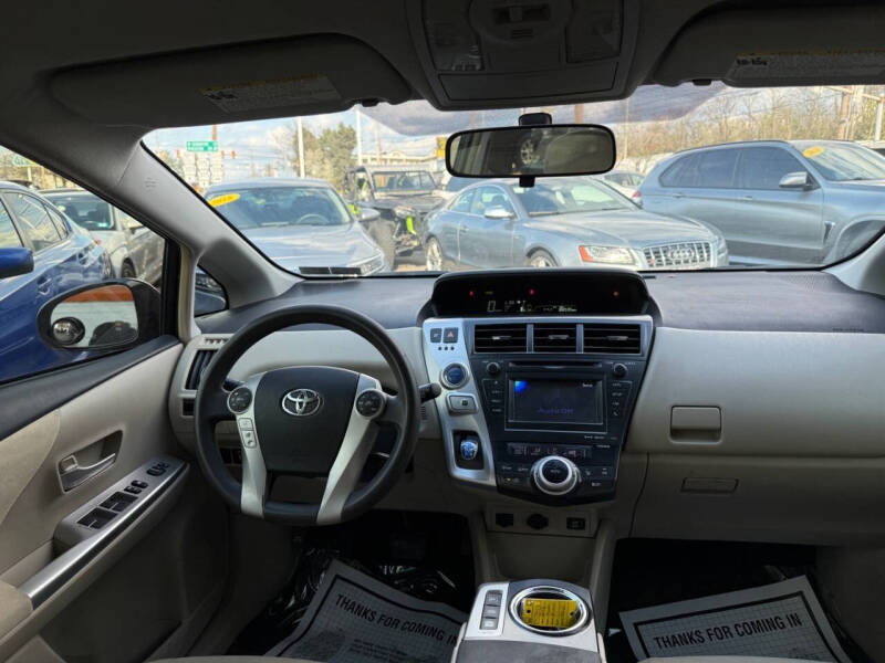 2012 Toyota Prius v Five