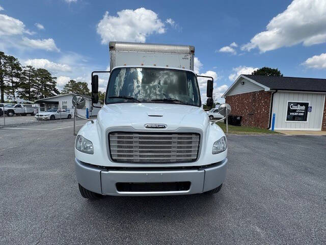 2017 Freightliner M2 106