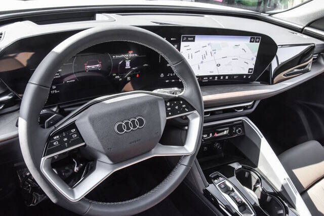 2025 Audi Q5 quattro Premium Plus TFSI