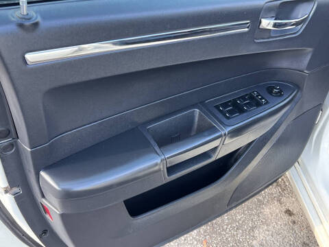 2010 Chrysler 300 Touring