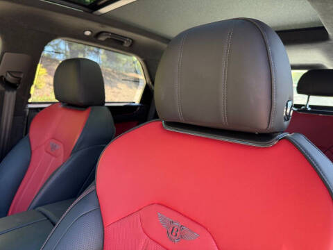 2024 Bentley Bentayga V8