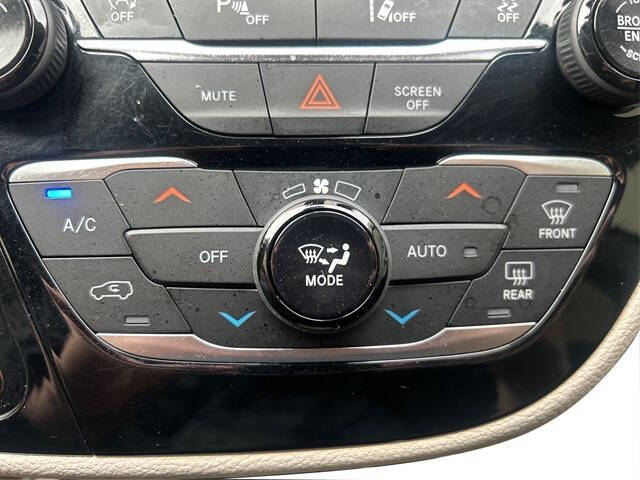 2021 Chrysler Pacifica Touring