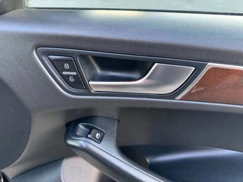 2012 Audi Q5 2.0T quattro Premium Plus