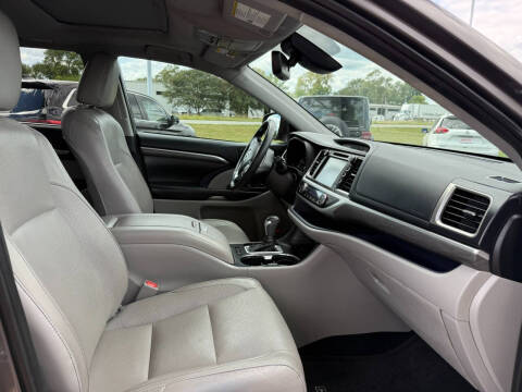 2019 Toyota Highlander Limited Platinum