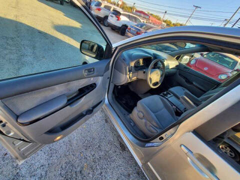 2004 Toyota Sienna LE 7 Passenger