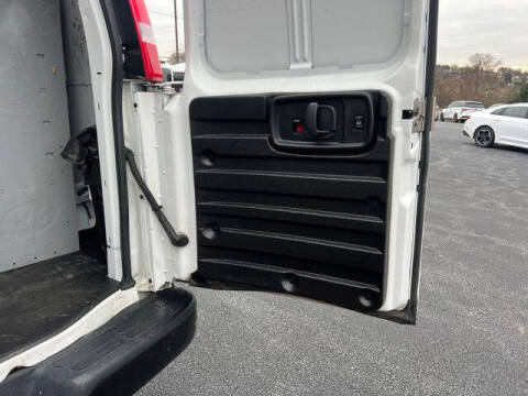 2021 Chevrolet Express 2500