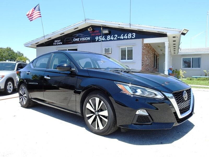 2022 Nissan Altima Sedan - $21,900
