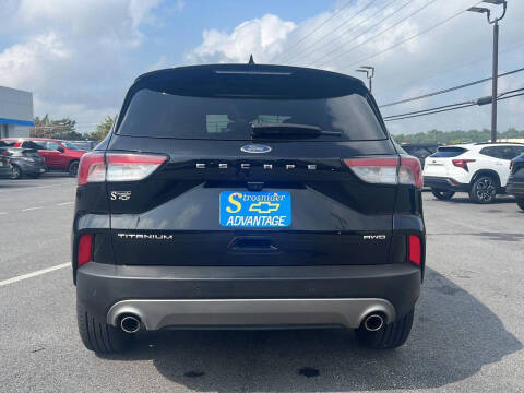 2022 Ford Escape Titanium