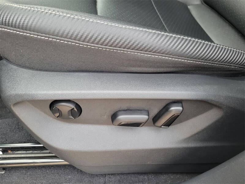 2023 Volkswagen Atlas Cross Sport SE