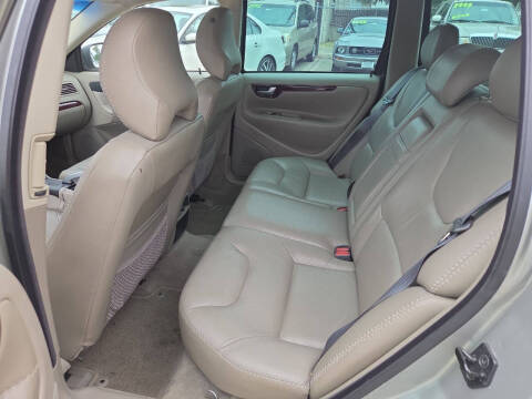 2004 Volvo XC70