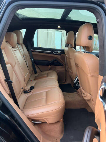 2016 Porsche Cayenne GTS