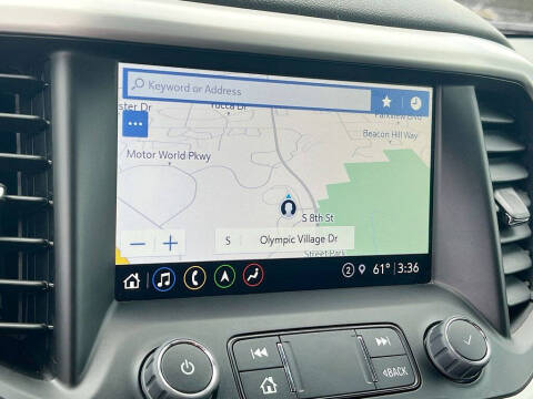 2023 GMC Acadia SLT