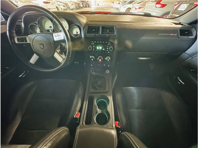 2009 Dodge Challenger SRT8