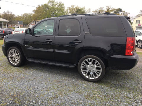 2009 GMC Yukon for sale at LAURINBURG AUTO SALES in Laurinburg NC