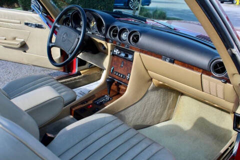 1987 Mercedes-Benz 560-Class 560 SL