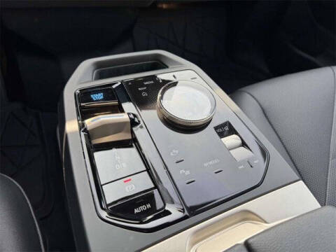 2025 BMW iX xDrive50