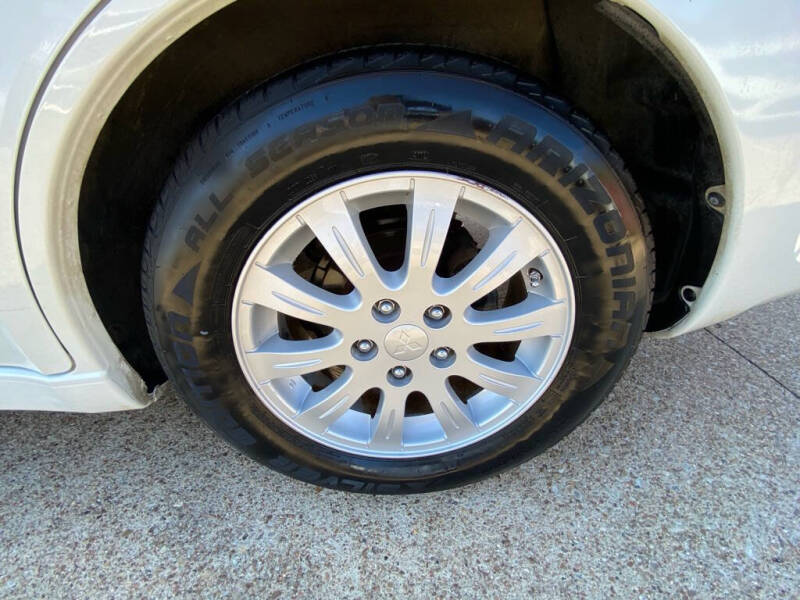 2011 Mitsubishi Galant FE