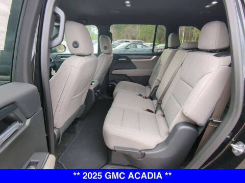 2025 GMC Acadia Elevation