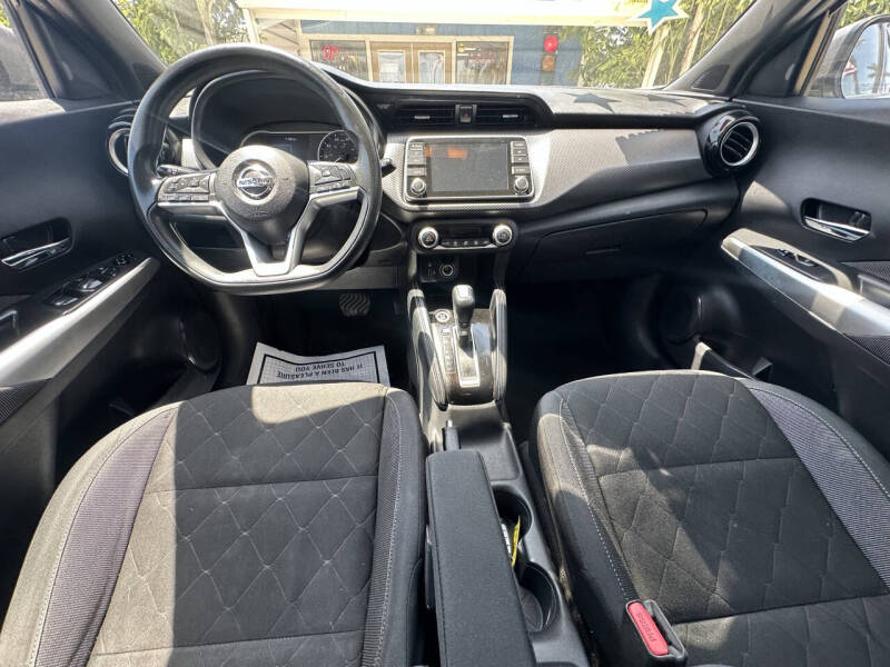 2019 Nissan Kicks SV