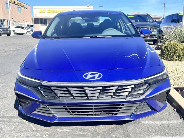 2024 Hyundai Elantra SE