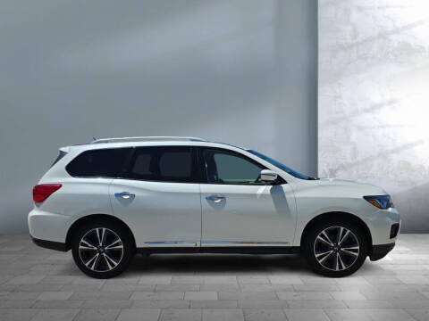 2018 Nissan Pathfinder Platinum