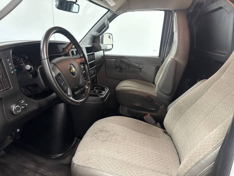 2021 Chevrolet Express 2500