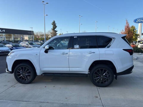 2025 Lexus LX 700h F SPORT Handling