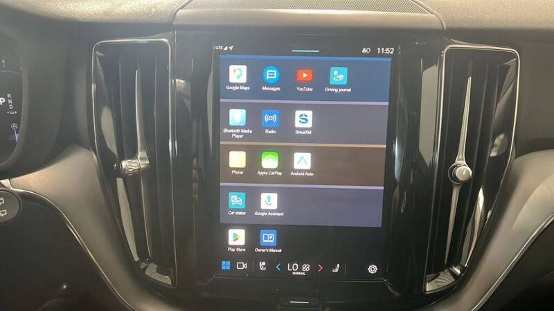 2024 Volvo XC60 B5 Core Dark Theme