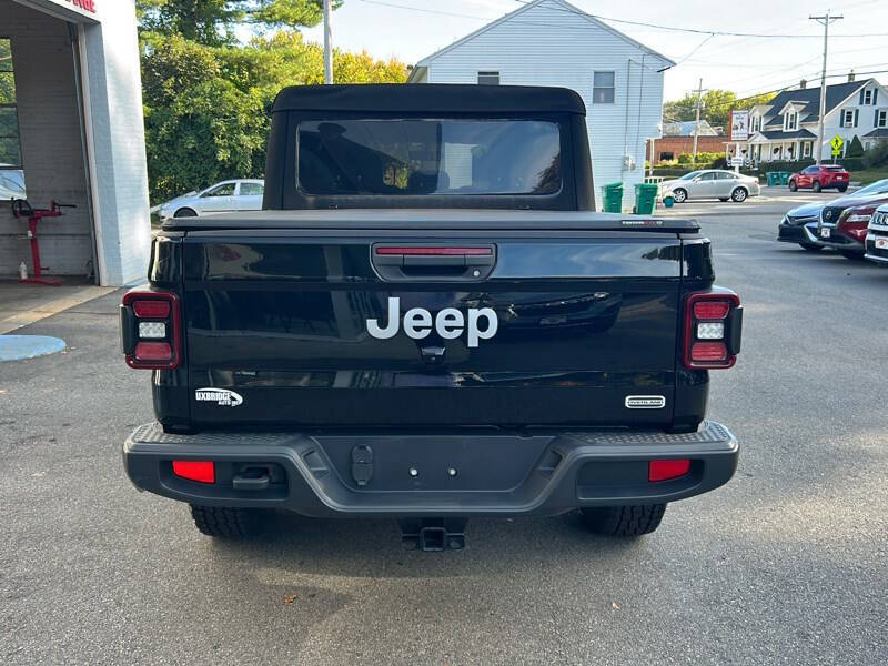 2021 Jeep Gladiator Overland
