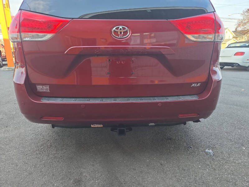 2011 Toyota Sienna XLE 8-Passenger