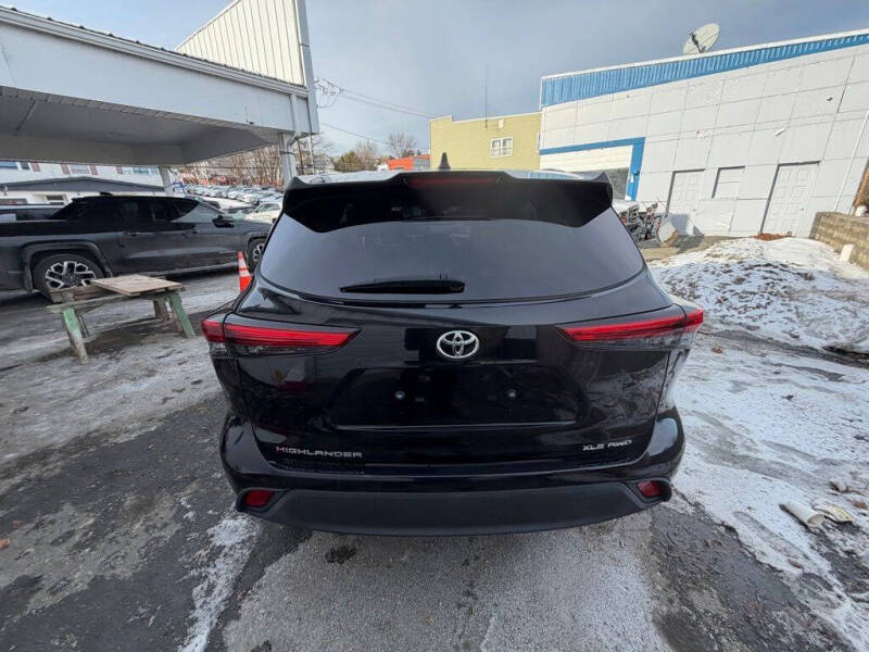 2021 Toyota Highlander XLE