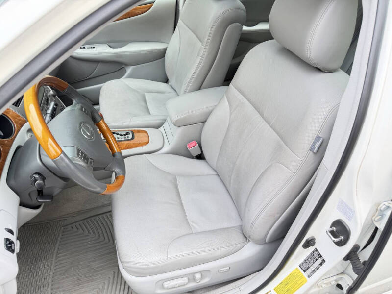 2005 Lexus ES 330