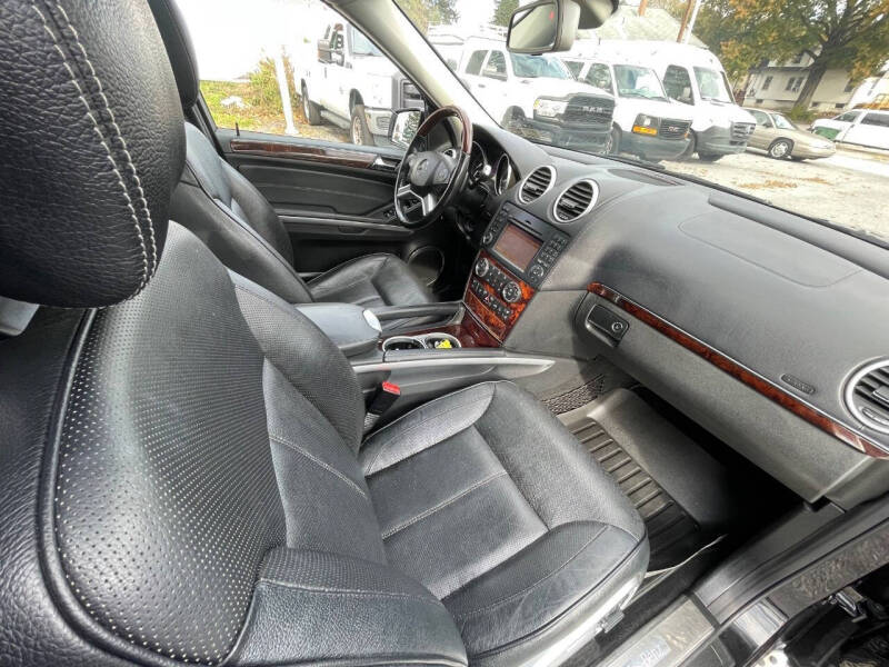 2011 Mercedes-Benz GL-Class GL 550 4MATIC