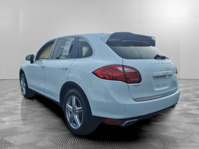 2014 Porsche Cayenne Platinum