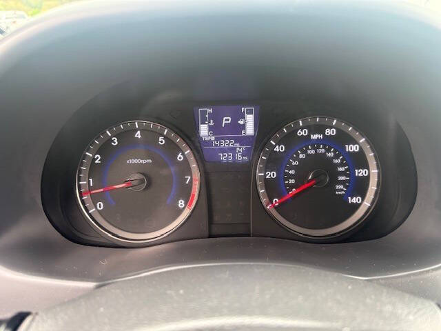 2017 Hyundai Accent SE