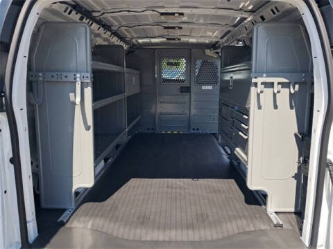 2025 Chevrolet Express 2500