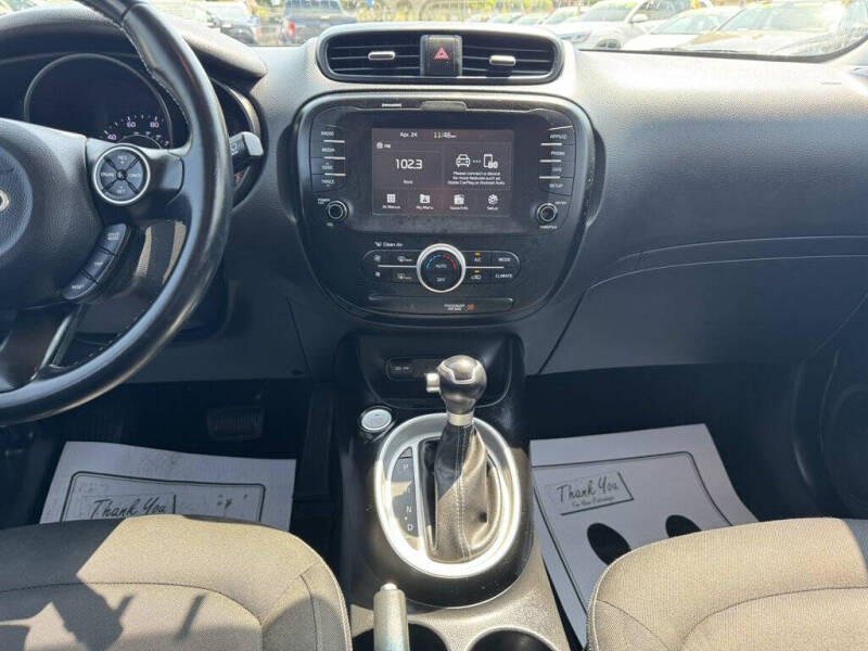 2017 Kia Soul +