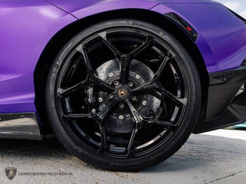 2024 Lamborghini Revuelto