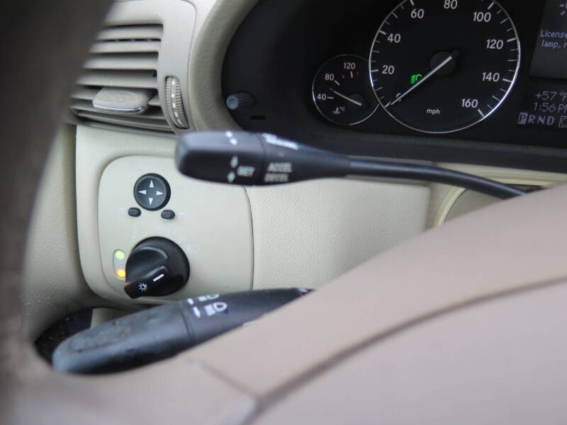 2005 Mercedes-Benz C-Class C 240