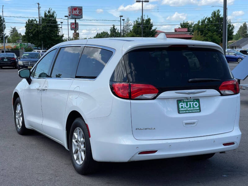 2018 Chrysler Pacifica LX
