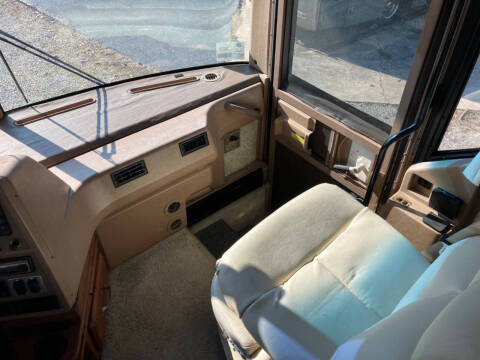 1999 Winnebago Ultimate Freedom