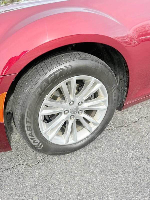 2016 Chrysler 300 Limited