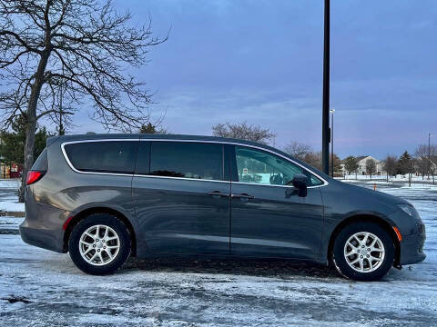 2017 Chrysler Pacifica LX